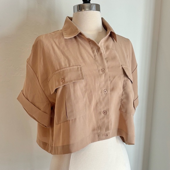 Camellia Tan Semi-Sheer Cropped Military-style Short Sleeve Button Down, Med - Picture 2 of 9